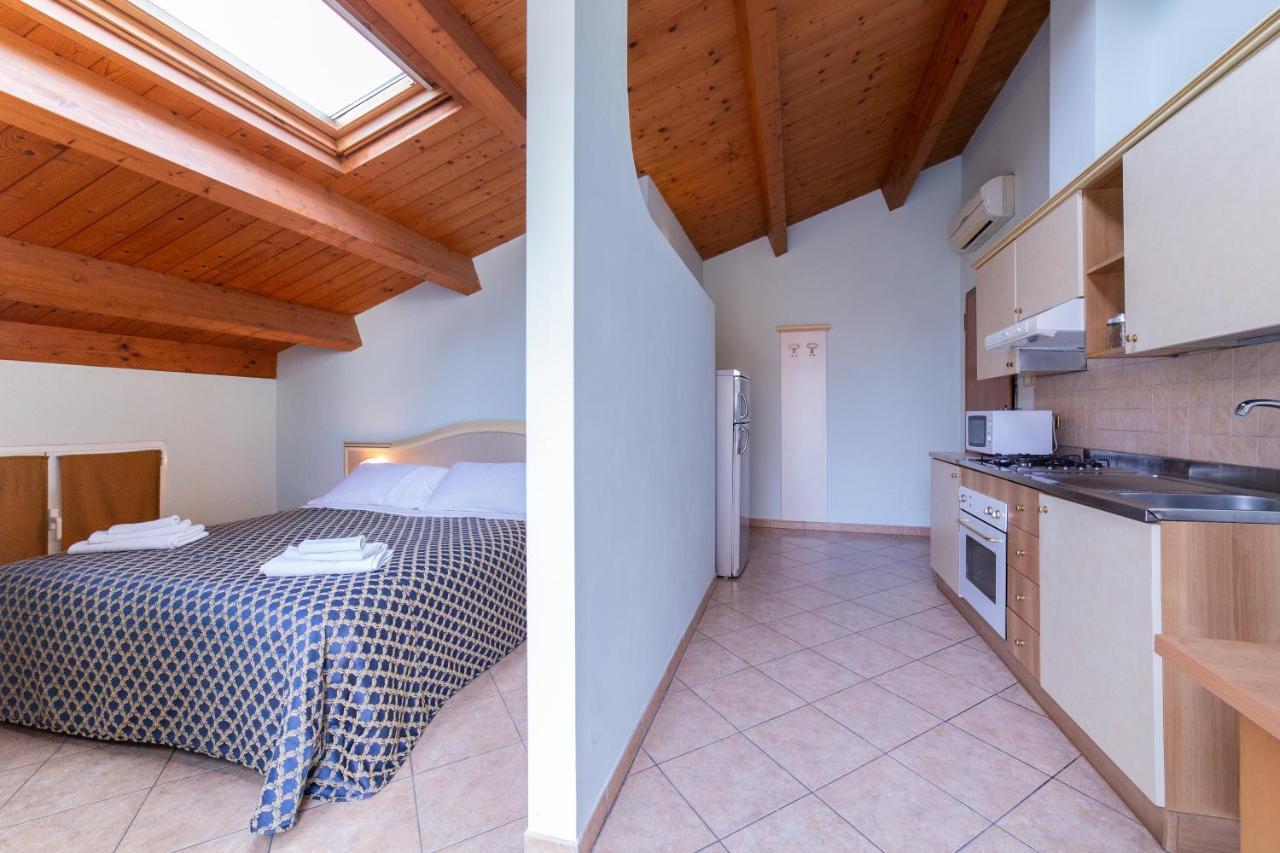Residenza Melucci Aparthotel Rimini Exterior photo