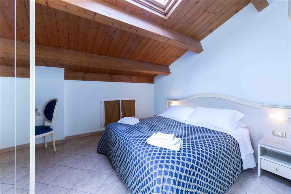 Residenza Melucci Aparthotel Rimini Exterior photo