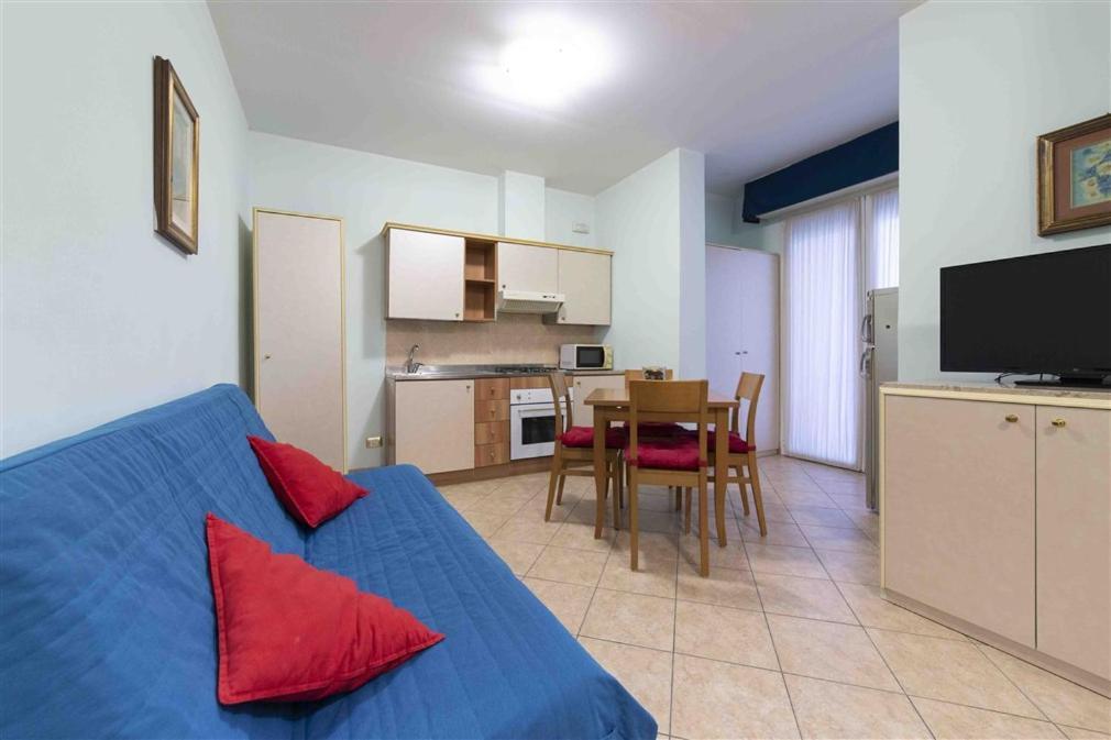 Residenza Melucci Aparthotel Rimini Exterior photo