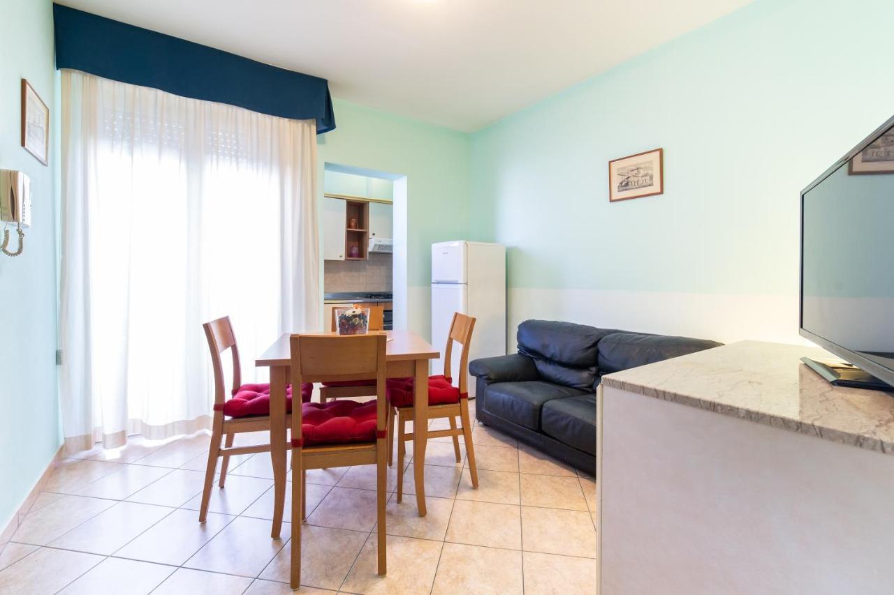 Residenza Melucci Aparthotel Rimini Exterior photo