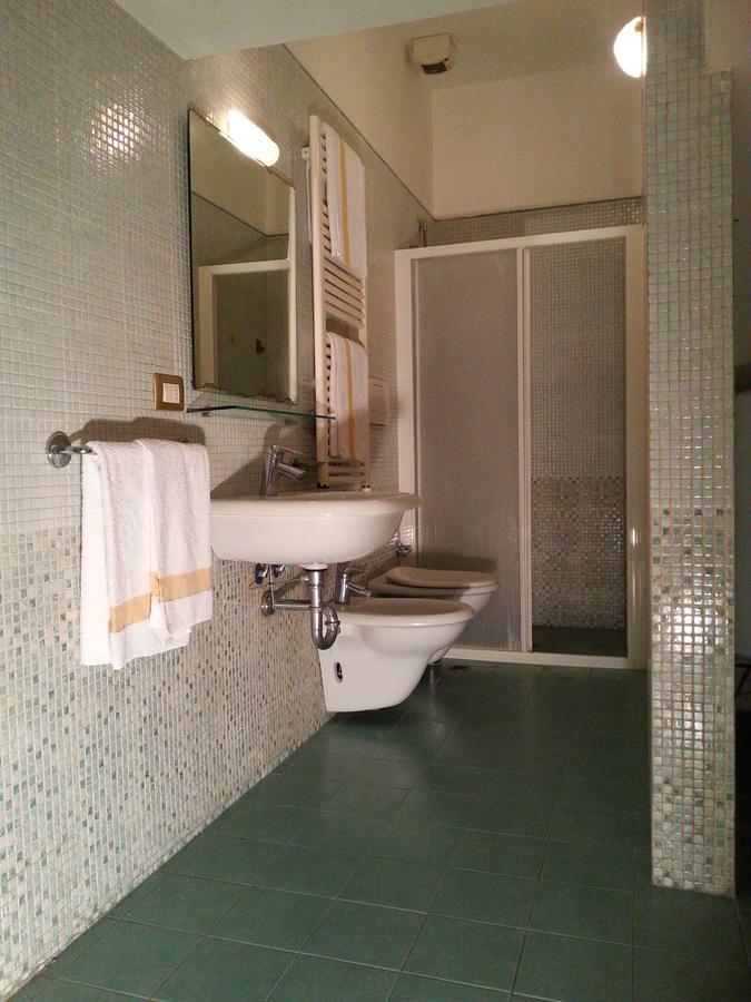 Residenza Melucci Aparthotel Rimini Exterior photo